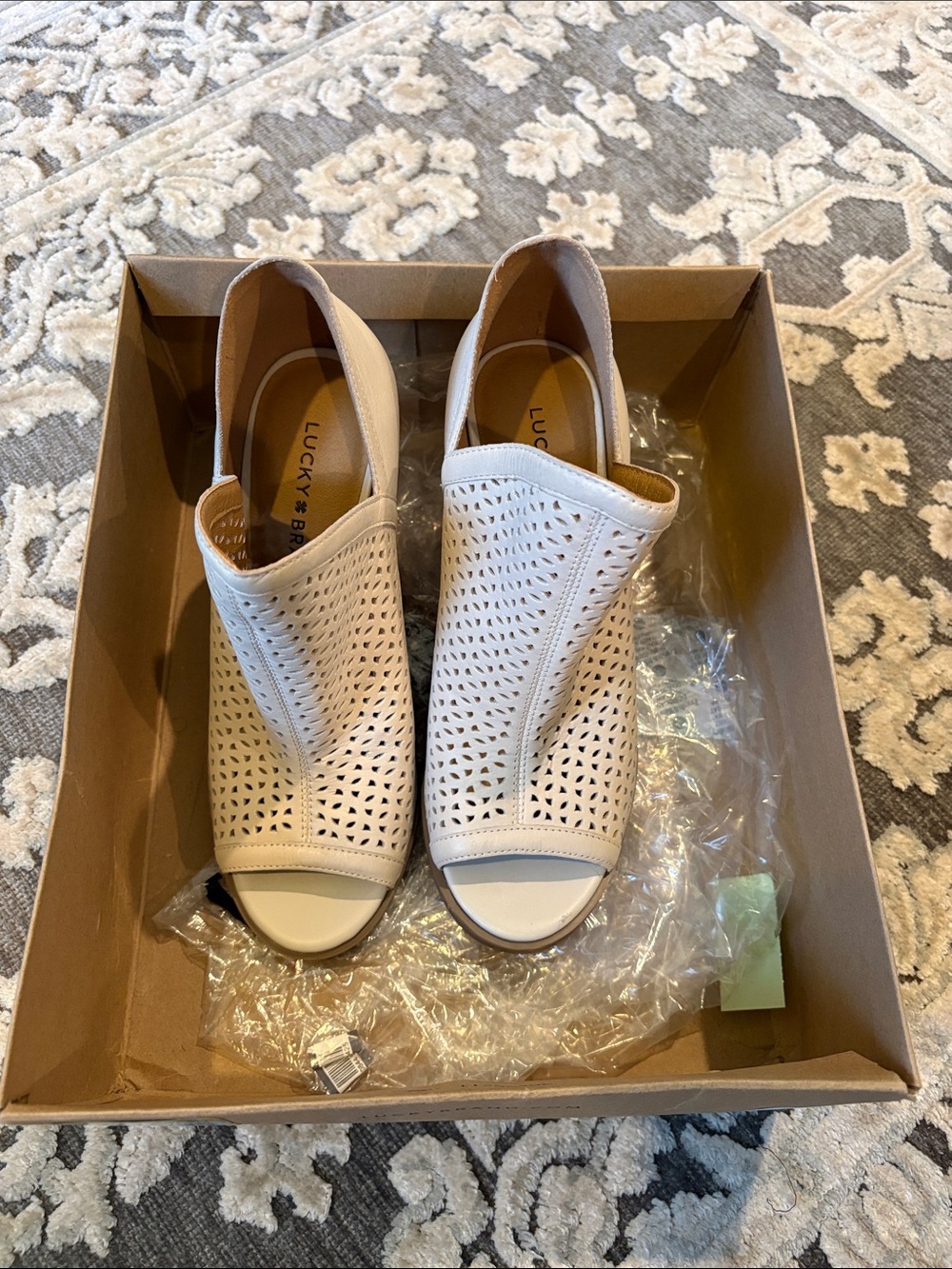 Lucky Brand Women's Light Beige Perforated Peep-Toe Mules